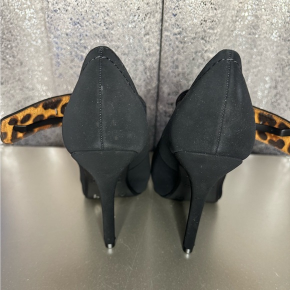 Black Heals - Size 7 - Picture 5 of 7